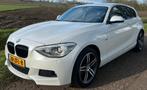 BMW 1-serie 114i Sport 2012 M Performance NAVI CRUISE NAP, 1-Serie, Achterwielaandrijving, Gebruikt, Zwart