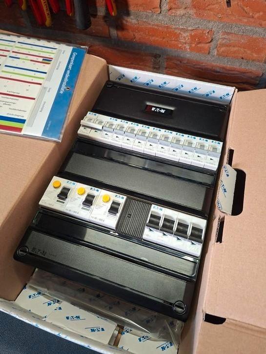 Eaton groepenkast 10 groepen + kookgroep, Doe-het-zelf en Verbouw, Elektra en Kabels, Nieuw, Overige typen, Ophalen of Verzenden