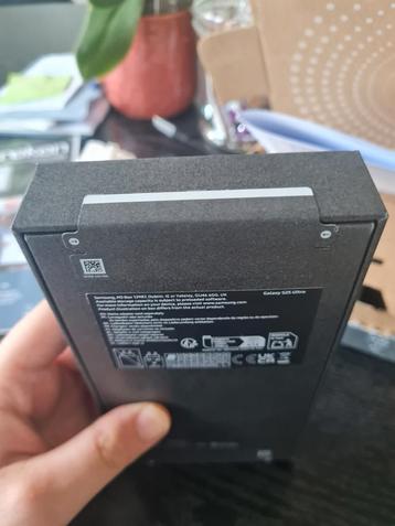 Samsun Galaxy S25 Ultra 512GB Ongeopend met factuur beschikbaar voor biedingen