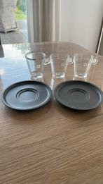 3 Nespresso expresso glazen en 2 schotels, Huis en Inrichting, Ophalen of Verzenden, Overige stijlen, Kop(pen) en/of Schotel(s)