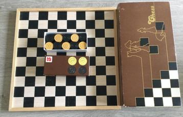 Dam en Schaakspel 3 met houten spelbord beschikbaar voor biedingen