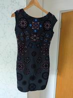 Desigual strakke jurk maat S te koop, Nieuw, Ophalen of Verzenden, Grijs, Boven de knie