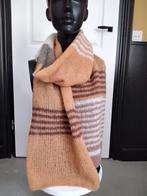 Handgebreide sjaal in herfstkleuren., Made by Joke, Ophalen of Verzenden, Nieuw, Sjaal