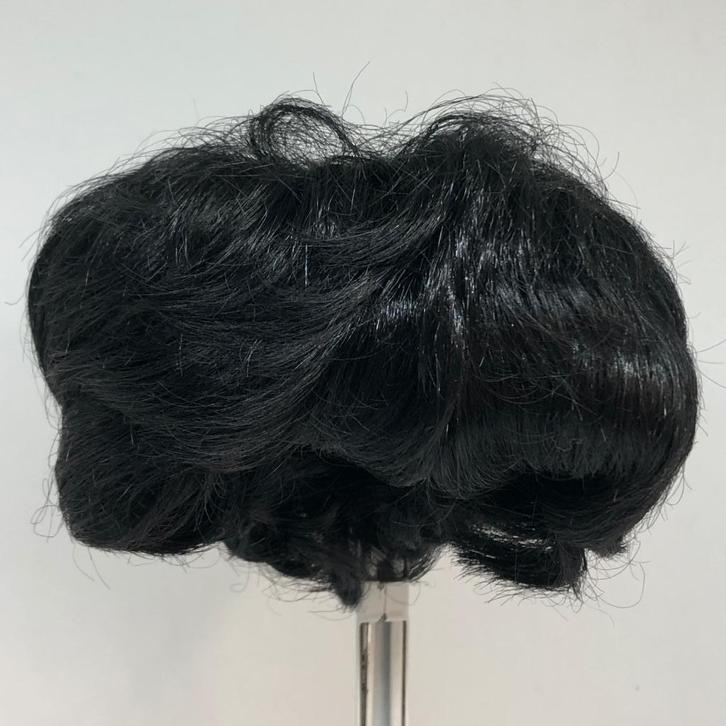 Pruik voor een pop, poppenpruik voor een omtrek van 30 cm., Verzamelen, Poppen, Zo goed als nieuw, Accessoires, Verzenden