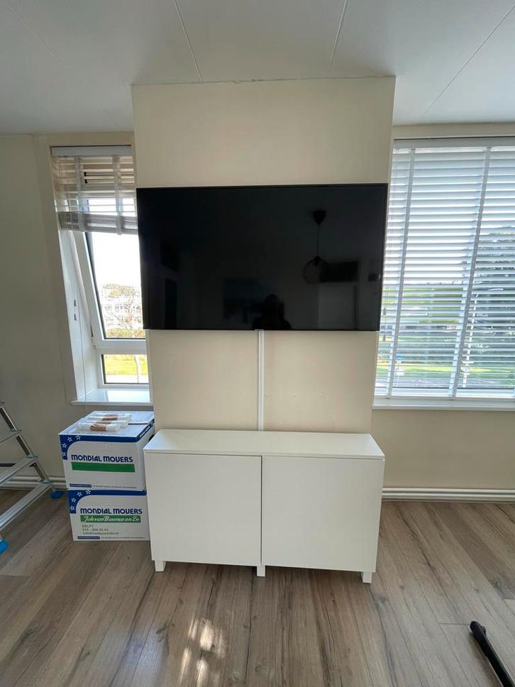 Klusser gezocht voor muurdecoratie ideeën, Huis en Inrichting, Kasten | Televisiemeubels, Gebruikt, 150 tot 200 cm, 100 tot 150 cm