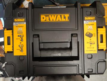 Nieuwe DeWalt DCK266P2 Accu Combi Set beschikbaar voor biedingen
