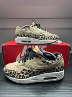 Nike Air Max 1 Leopard, Ophalen of Verzenden, Zo goed als nieuw, Beige, Sneakers of Gympen