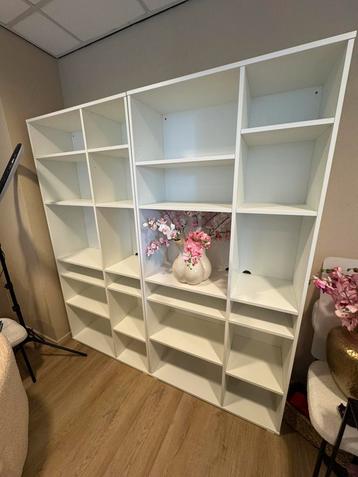 IKEA Vihals | wandkast (wit)