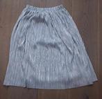 Te koop: Mooie gevoerde plissé rok van het merk LUCY WONG S, Overige kleuren, Ophalen of Verzenden, Zo goed als nieuw, Lucy Wong