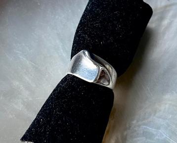 Mooie Deense zilveren ring beschikbaar voor biedingen