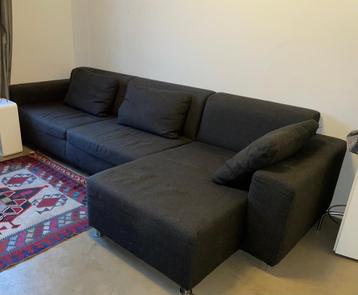 Hoekbank met Chaise Longue links.