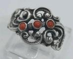 Zilveren ring met bloedkoraal - Maat 18, Ophalen of Verzenden, Zo goed als nieuw, 17 tot 18, Met edelsteen