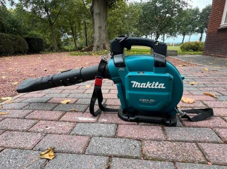 Makita sterke Bladblazer met 4x 6.0ah Accu +2x oplader., Tuin en Terras, Bladblazers, Gebruikt, Handgedragen, Accu, Ophalen