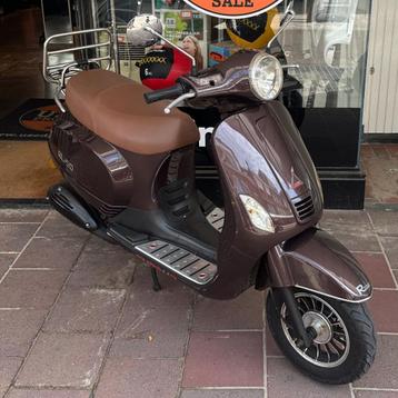 Snorscooter Turbho RL-50 bouwjaar 2012 - Km-stand 10371 - St beschikbaar voor biedingen