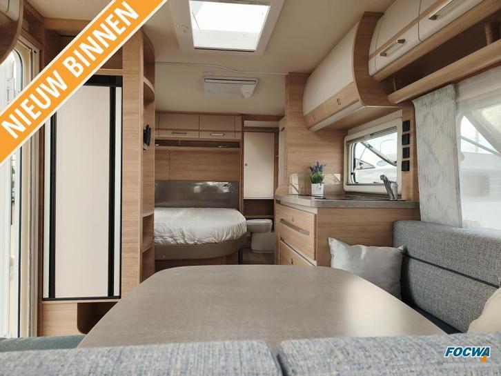 Fendt Bianco Activ 515 SD Lengtebed Badkamer Airco, Caravans en Kamperen, Caravans, Bedrijf, tot en met 4, 1250 - 1500 kg, Standaardzit