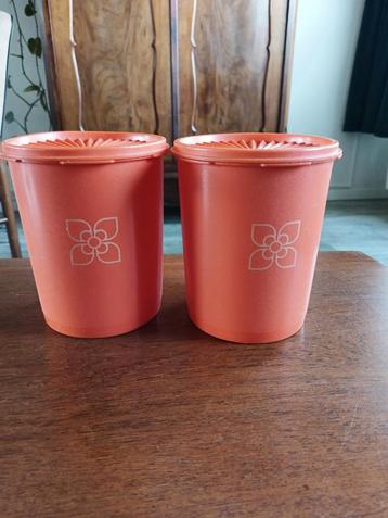 Set van twee Tupperware voorraadbussen  beschikbaar voor biedingen