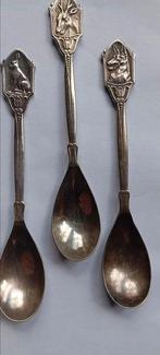 3 oude verzilverde dieren lepeltjes herdershond, Ophalen of Verzenden, Gebruikt, Beeldje of Figuurtje