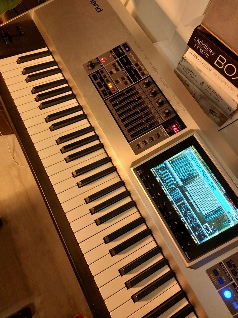 Roland fantom G8, Ophalen, Zo goed als nieuw, 88 toetsen, Roland