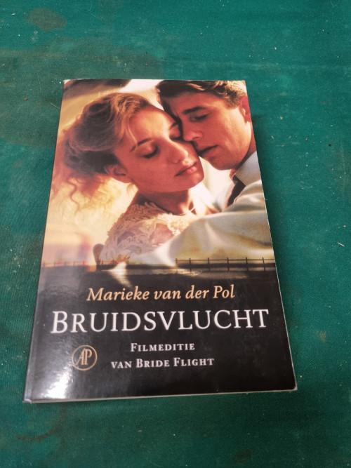 boek bruidsvlucht marieke van de pol, Ophalen of Verzenden