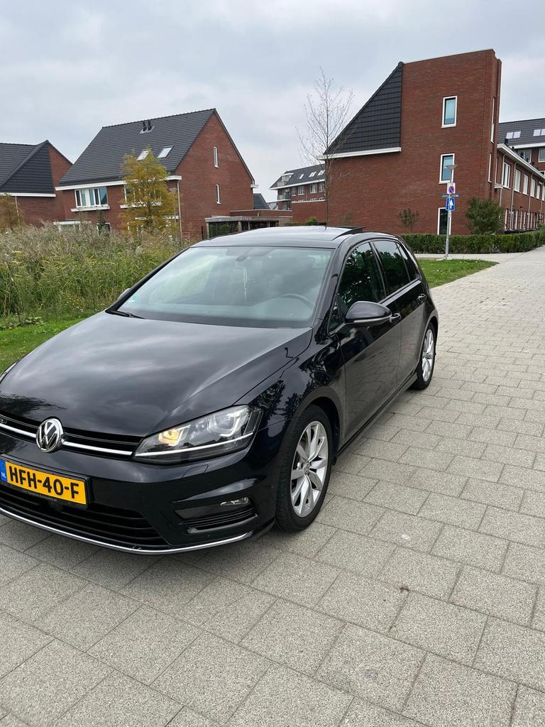 Volkswagen 2013 Zwart, 630 kg, Particulier, Geïmporteerd, 1171 kg