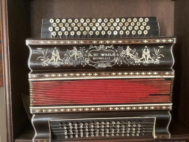 Accordeon, Ophalen