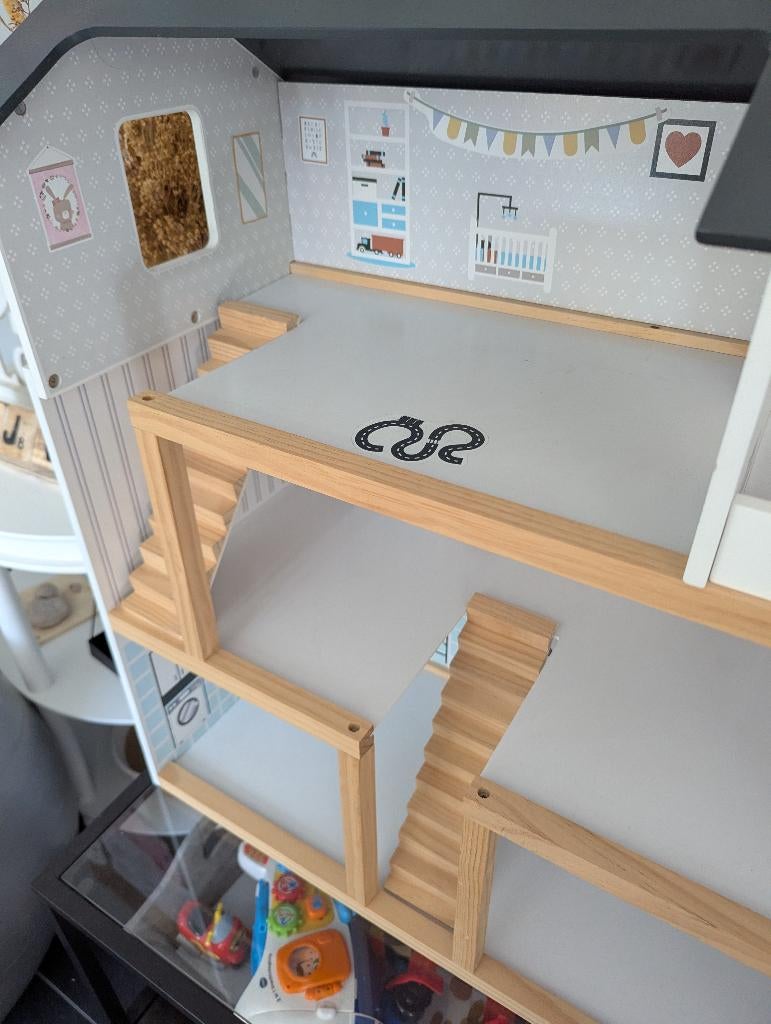 Houten poppen huis, Kinderen en Baby's, Speelgoed | Poppen, Ophalen, Zo goed als nieuw, Overige typen