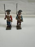 2 gekleurde tinnen soldaatjes, 25 g, hoogte 7cm, 1940-1970??, Antiek en Kunst, Ophalen of Verzenden
