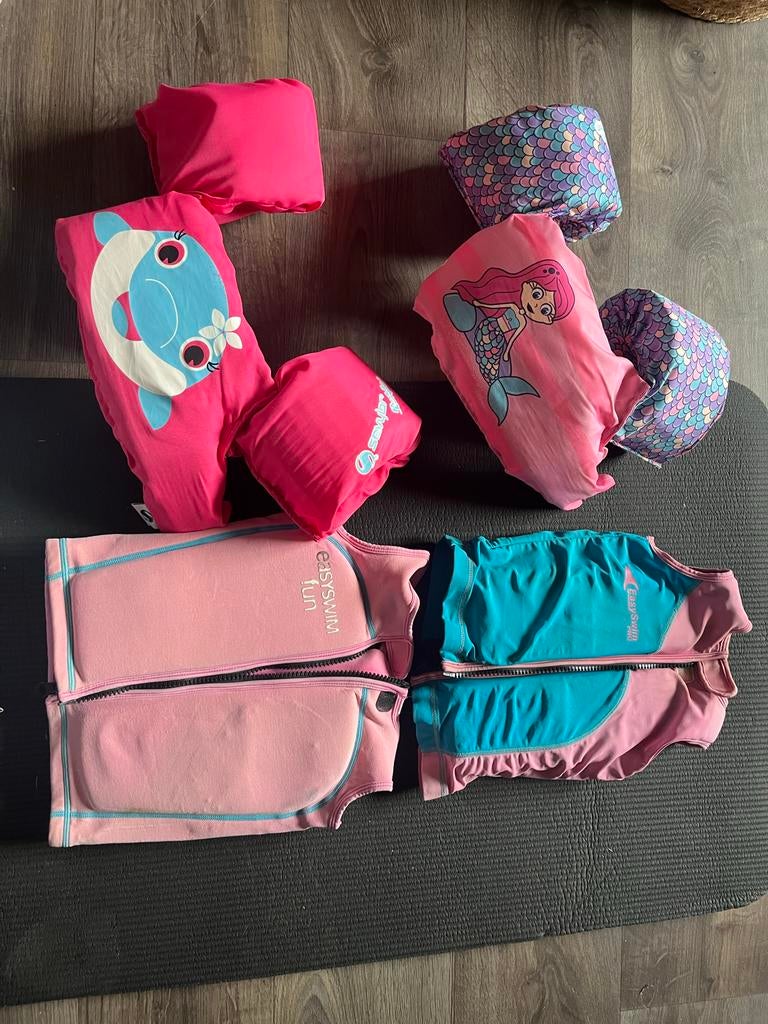 Zwemvesten en zwembandjes ook easy swim €5, Ophalen, Gebruikt, Kind, Reddingsvest of Zwemvest