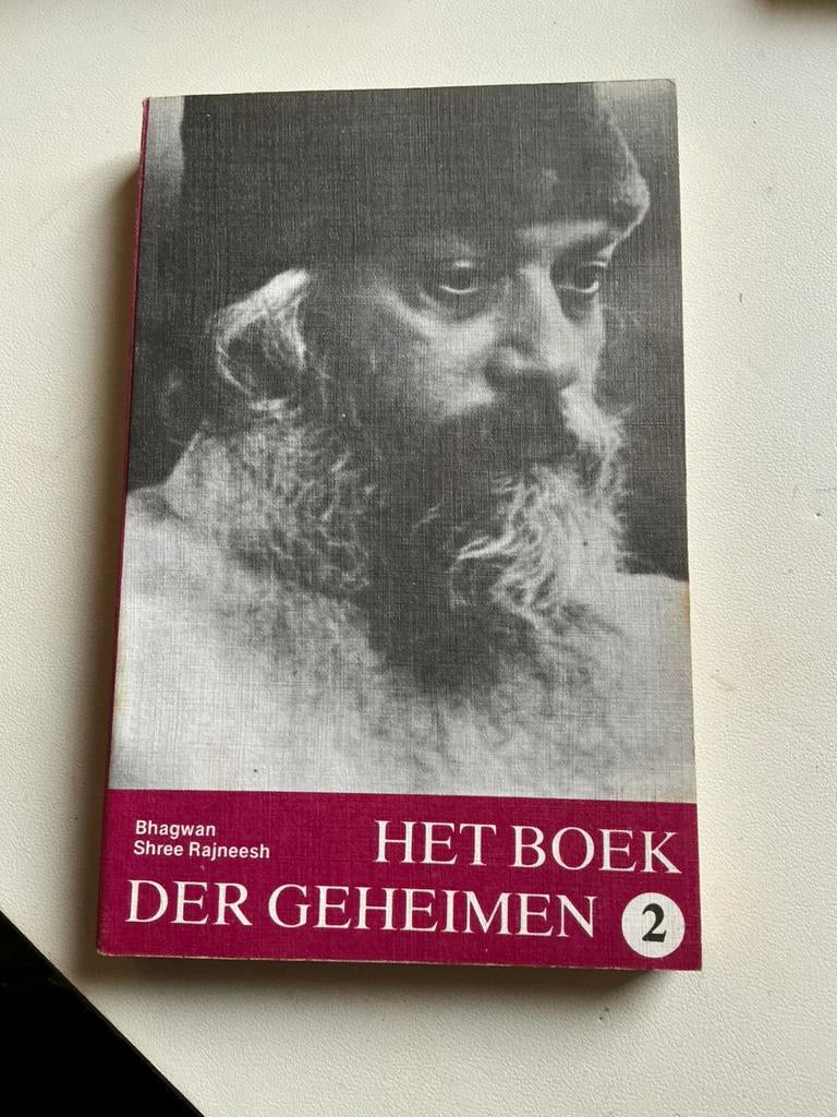 BHAGWAN. SHREE RAJNEESH. HET BOEK DER GEHEIMEN 2, Boeken, Ophalen of Verzenden, Gelezen