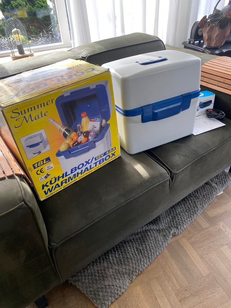 Mooie koelbox 12 volt evt omvormer er bij 220 volt, Caravans en Kamperen, Ophalen of Verzenden, Zo goed als nieuw, Elektrisch