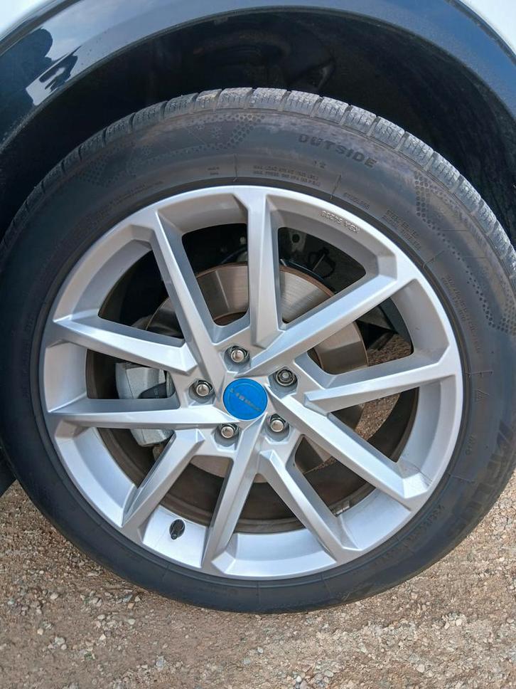 Kia Sportage '22, Alu velgen met winterbanden - 19 inch, Auto-onderdelen, Banden en Velgen, Banden en Velgen, Winterbanden, 19 inch