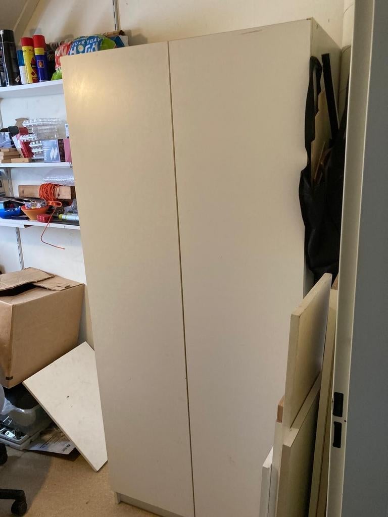 Degelijke witte kast. Afm 80 breed 60 diep 180 hoog, Ophalen of Verzenden, Gebruikt, 25 tot 50 cm