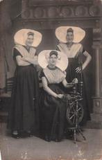 V587 Middelburg Klederdracht - FOTOKAART -, Ophalen of Verzenden, 1920 tot 1940, Zeeland