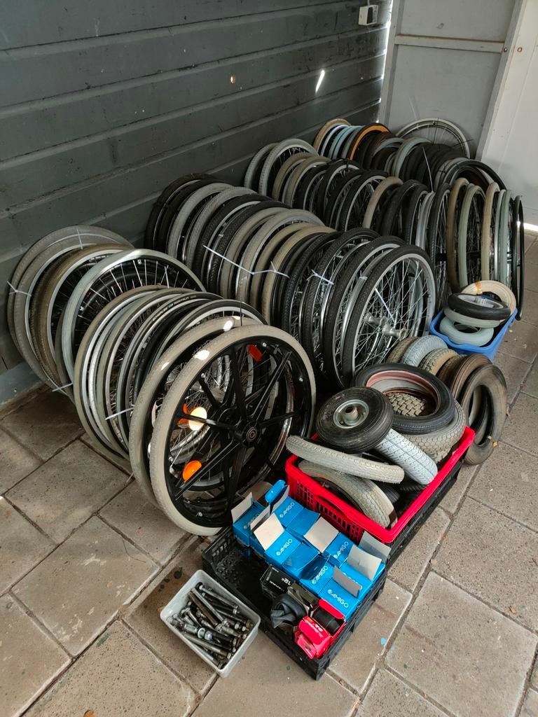 Rolstoelwielen, in één koop, Ophalen, N.v.t., N.v.t., N.v.t.