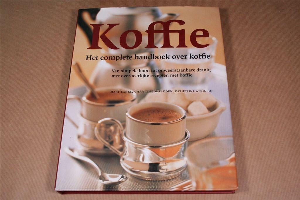 Koffie Handboek — Recepten & info — Groot, veel ill., Ophalen of Verzenden, Zo goed als nieuw, Italië