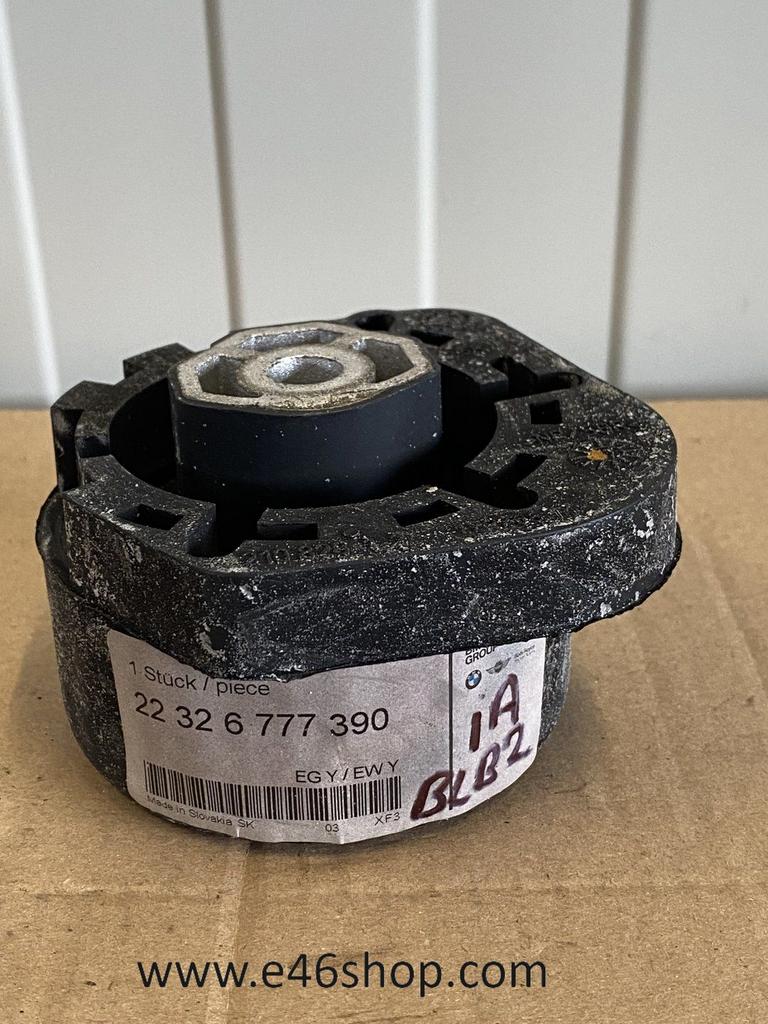 VERSNELLINGSBAK STEUN BMW NIEUW OE 22326777390, -, -, Nieuw, Ophalen of Verzenden