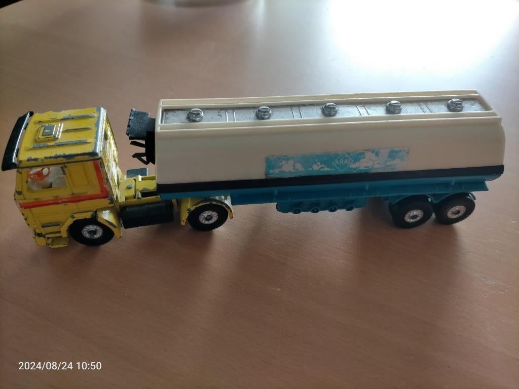 Playart Tanker, Verzenden, Auto