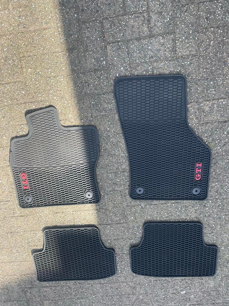 Volkswagen Golf GTI 7-8 rubberen automatten set, Ophalen of Verzenden, Gebruikt