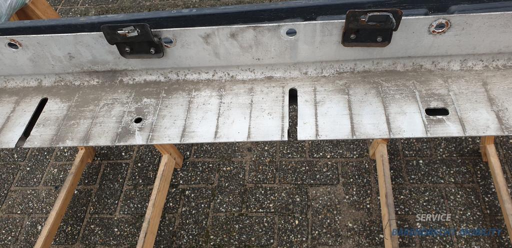 Mercedes W164 ML Klasse treeplank houder links bestuurderska, Gebruikt, Mercedes-Benz AG, Mercedes-Benz, Links