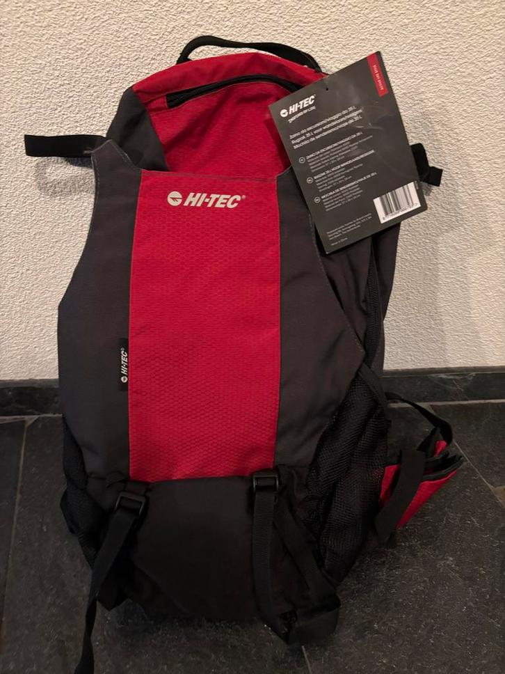 Hi-Tec Rugzak 35L - Nieuw met labels, Sieraden, Tassen en Uiterlijk, Tassen | Rugtassen, Nieuw, Overige merken, 25 tot 40 cm, 45 tot 60 cm