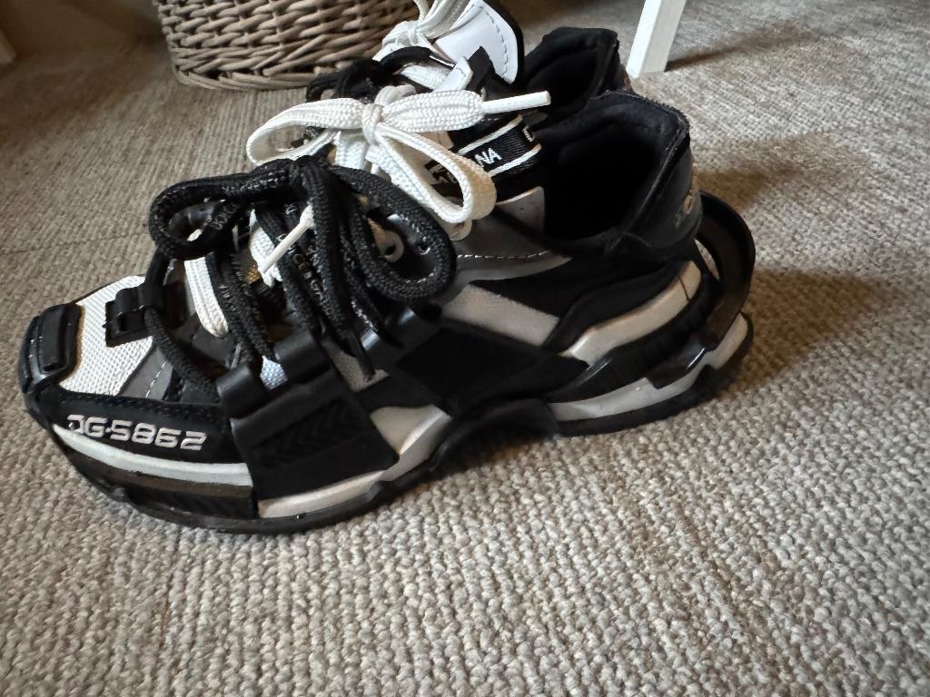 dolce & gabbana schoenen, Kleding | Dames, Schoenen, Ophalen of Verzenden, Zo goed als nieuw, Zwart, Sneakers of Gympen