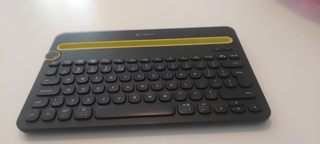 Logitech K480 keyboard, Computers en Software, Ophalen, Zo goed als nieuw, Draadloos, Qwerty