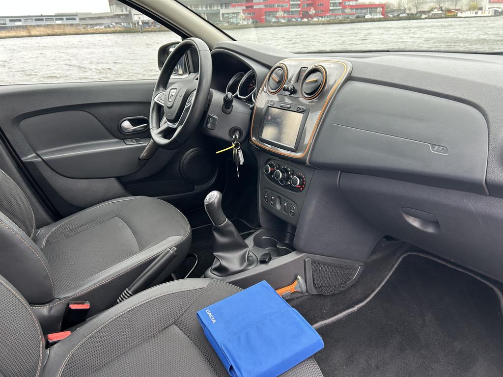 Dacia Logan MCV 0.9 TCe Stepway navigatie airco/ecc keurige, Auto's, Dacia, Voorwielaandrijving, 898 cc, Stof, Gebruikt