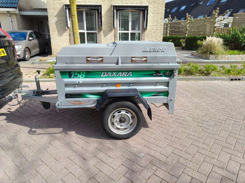 Bagagewagen Erde Daxara, Ophalen