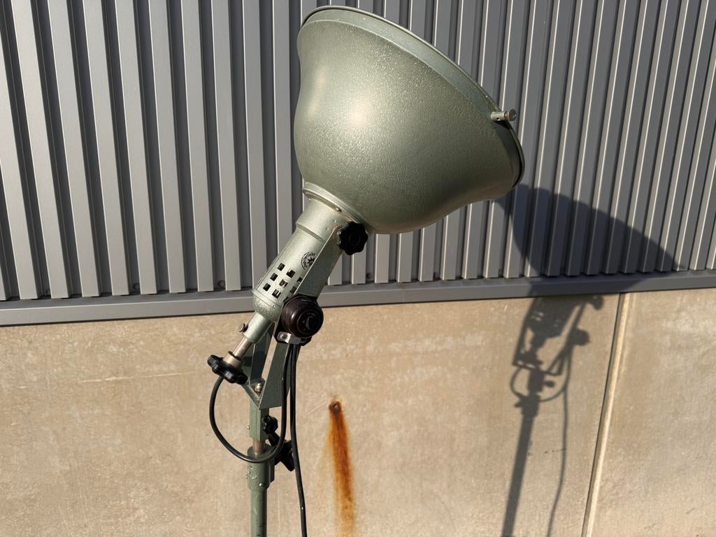 Grote originele Jupiterlicht Berlin jaren 40 50 studiolamp, Huis en Inrichting, Lampen | Vloerlampen, Gebruikt, 200 cm of meer