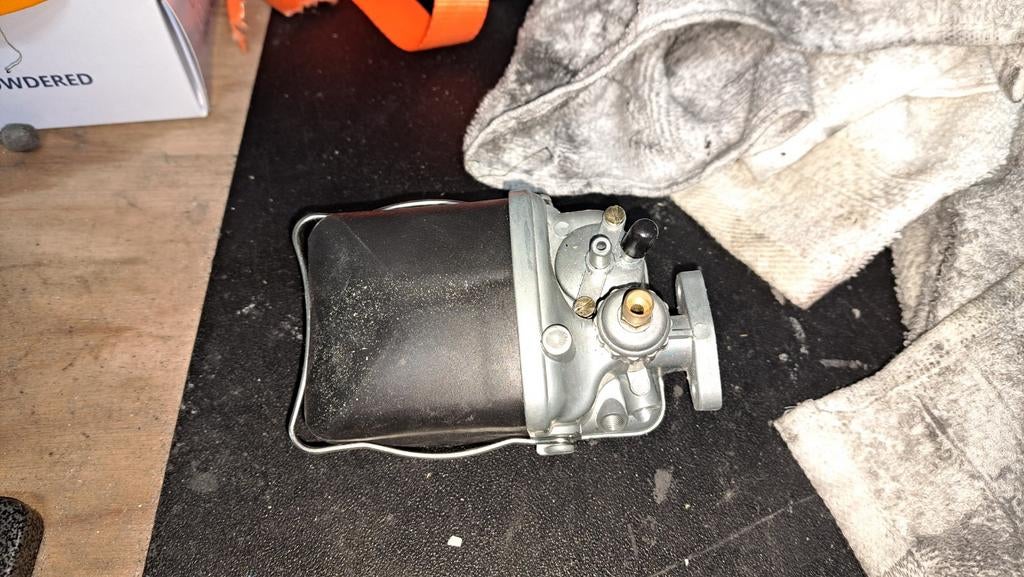 Bing carburateur 17mm  sachs  sparta batavus, Fietsen en Brommers, Ophalen of Verzenden, Zo goed als nieuw, Carburateur, Batavus