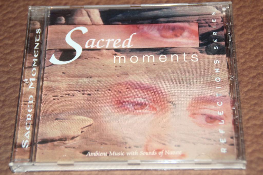 sacred moments, Ophalen of Verzenden, Gebruikt