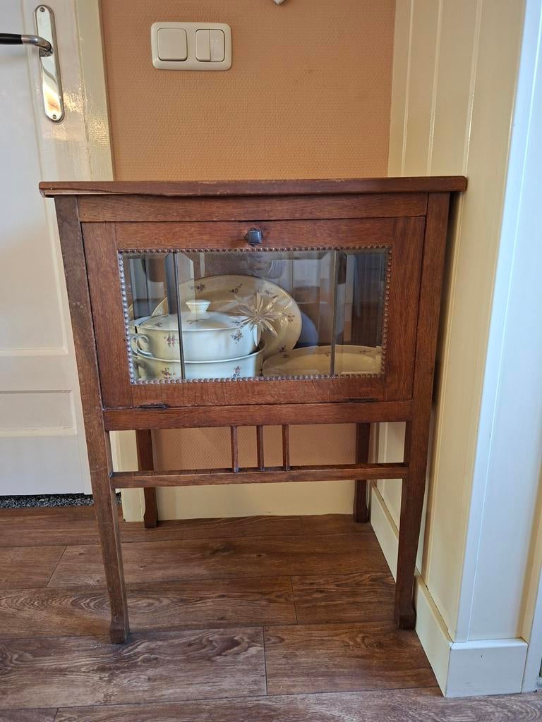 Oud eiken theekastje, Antiek en Kunst, Antiek | Meubels | Kasten, Ophalen of Verzenden