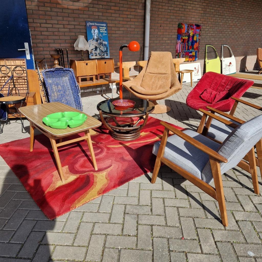 Retro vintage design bank , dressoir , kastje , vaas, Ophalen of Verzenden, Huis en Inrichting