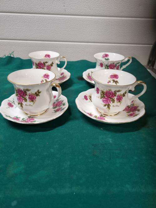 kop en schotels red rose royal escot, Ophalen of Verzenden, 'T Olde Gre-j, Info@toldegrej.nl, Endepoelstraat 20f Didam